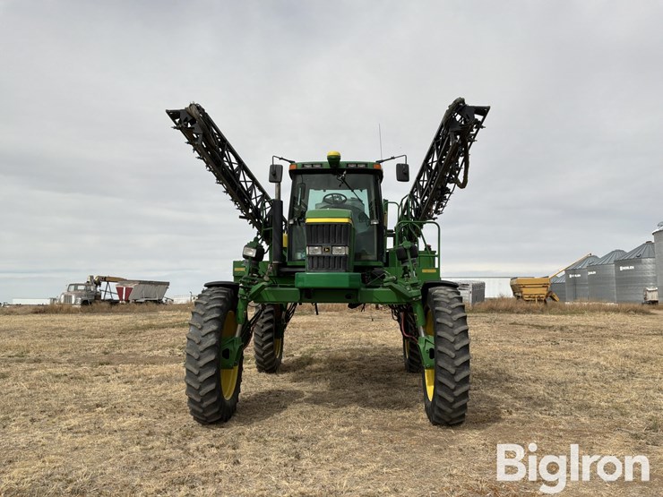 john-deere-4710-image-2