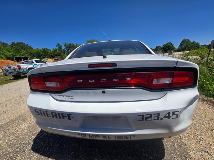 #24339-•-2014-dodge-charger-passenger-car-image-8