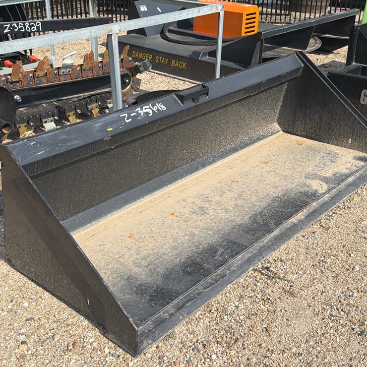 #5137 • 80IN GP LOADING BUCKET