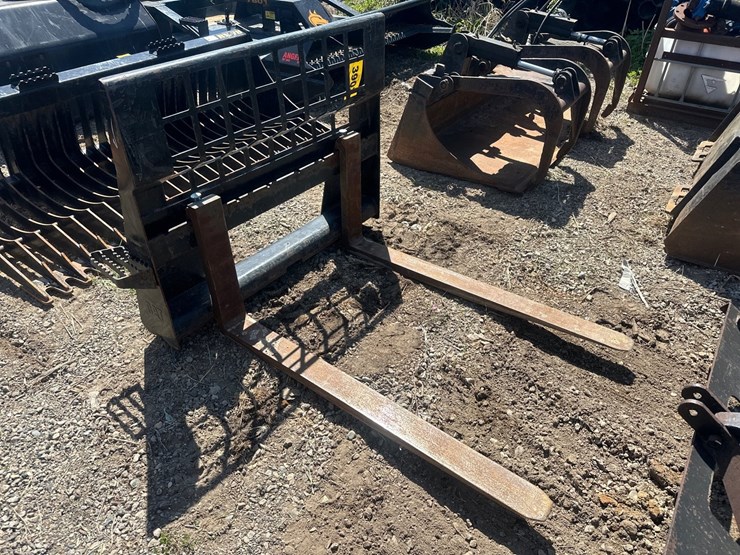 #3903-•-approx-48"-skid-steer-forks-image-1