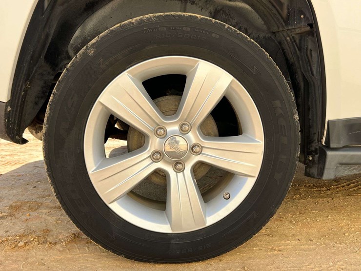 2012-jeep-compass-image-13