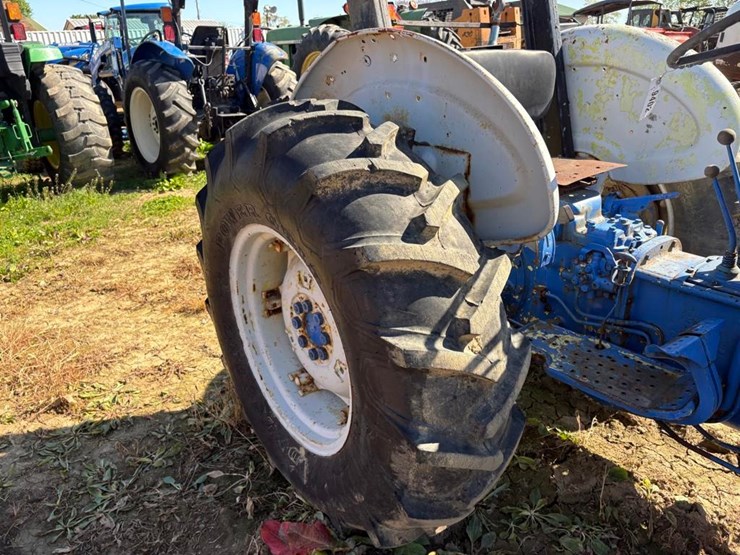 ford-3600-image-12
