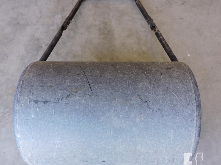 poly-lawn-roller,-26”-wide,-water-fillable-image-1