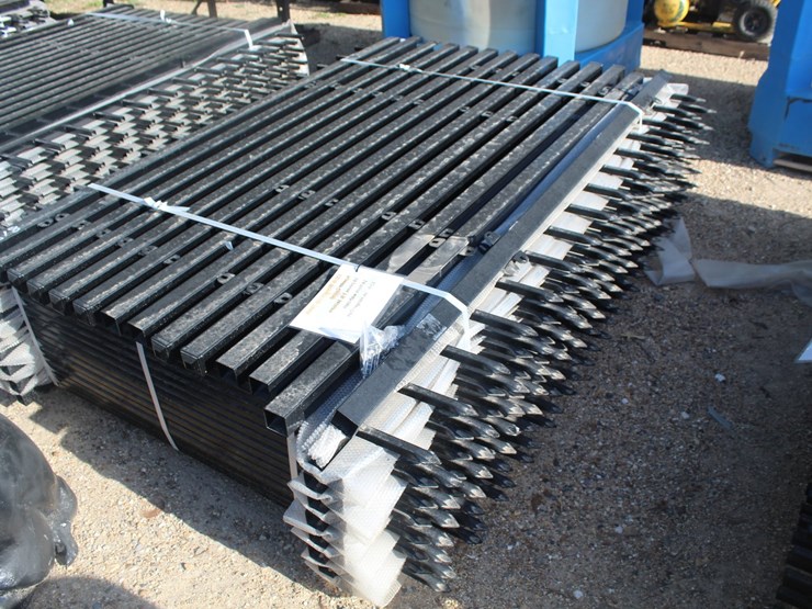 #5114-•-bundle-of-100ft-wrought-iron-powder-coated-fence-image-2