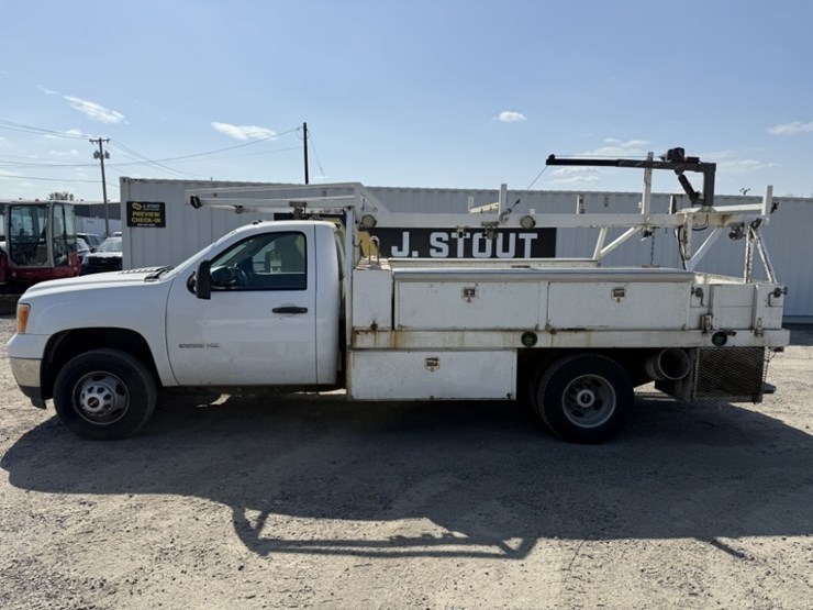 2014-gmc-sierra-3500-image-7