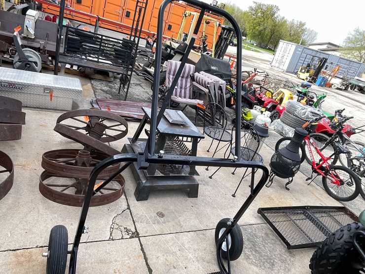 #9018-•-snowmobile-lift/carrier-(o3)-image-1