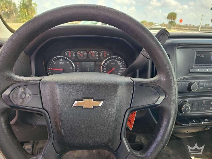 2017-chevrolet-silverado-2500hd-image-10