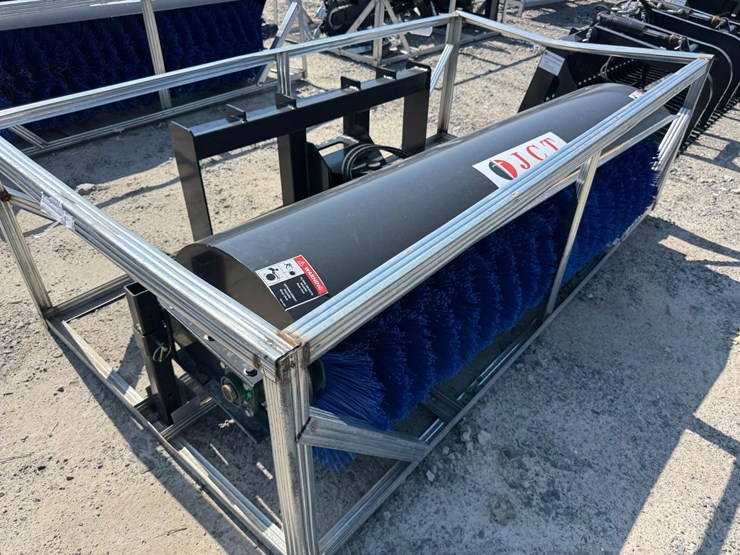 #2041-•-unused-jct-skid-steer-angle-broom-inv#-45722-image-3