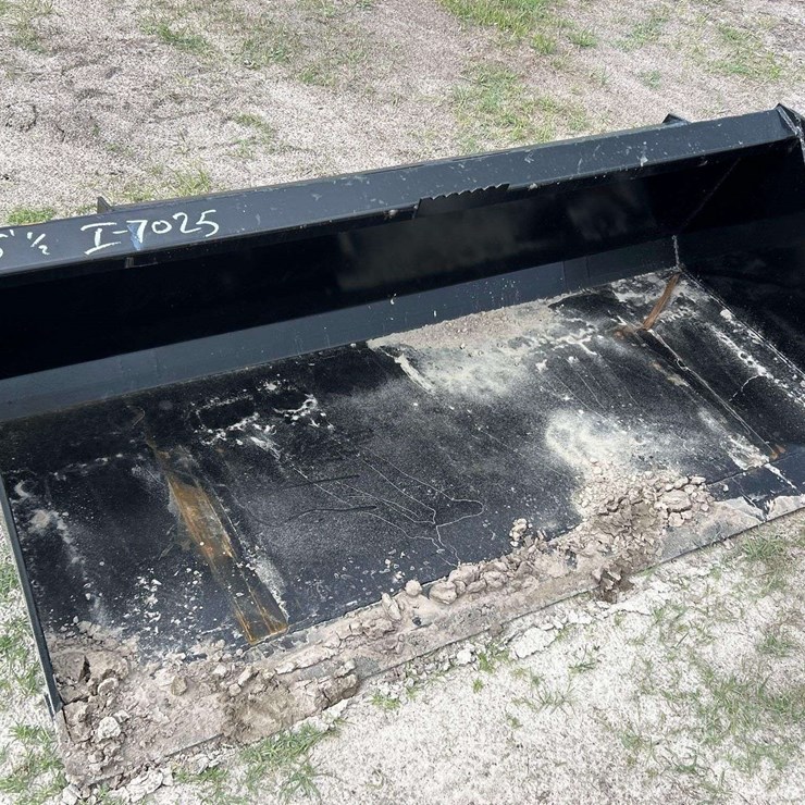 2025 Swict 66in Bucket Skid Steer Attachment