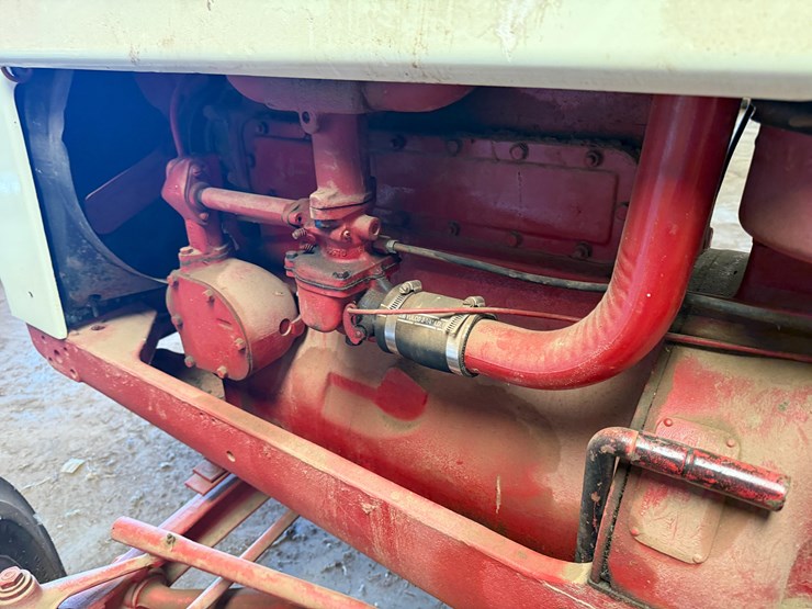 farmall-mccormick-w6-tractor-image-8