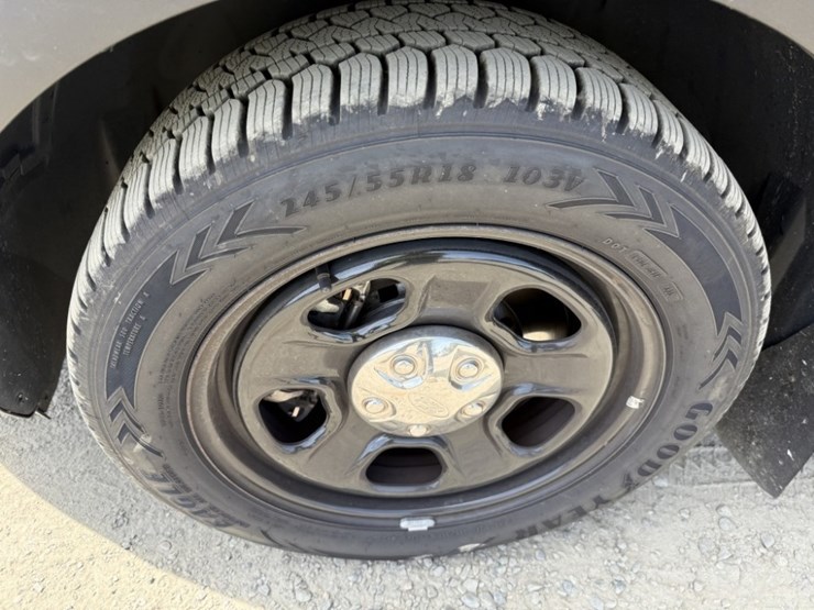 2017-ford-explorer-image-15