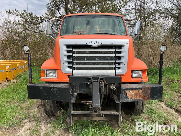 2007-sterling-l7500-image-2