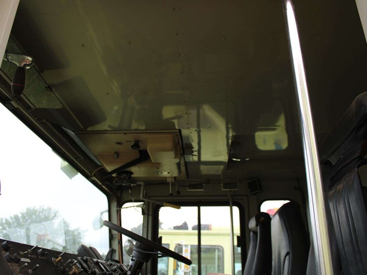 1991-oshkosh-t1500-image-29