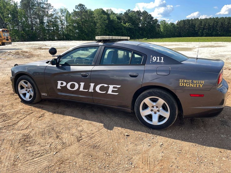 2014-dodge-charger-4-door-police-cruiser-(126,859-miles)-image-2