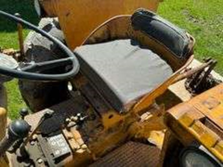 massey-ferguson-2200-image-12