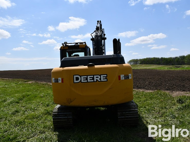 2014-deere-130g-image-6