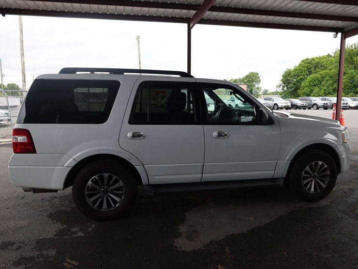 2015-ford-expedition-image-5