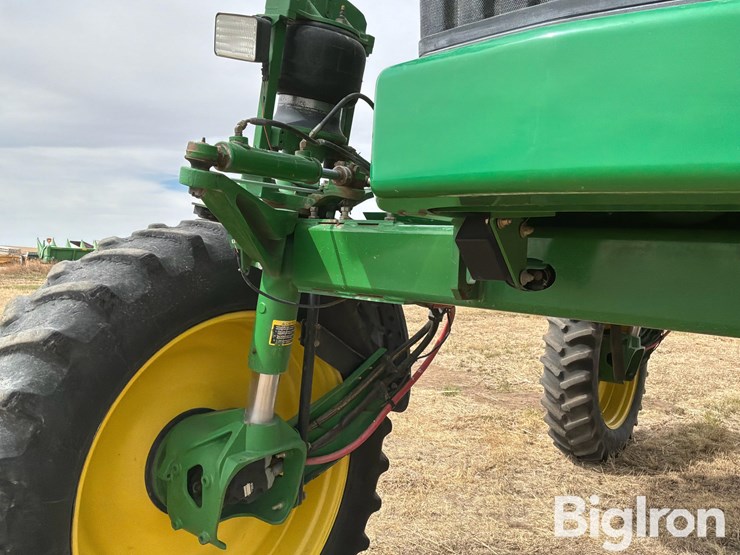john-deere-4710-image-17