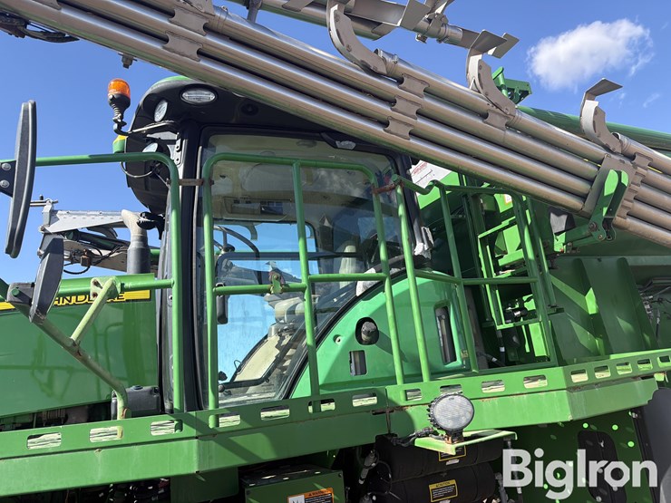 2020-john-deere-f4365-image-12