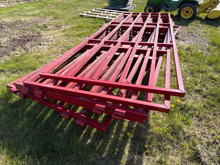 6-12ft-livestock-gates-image-4