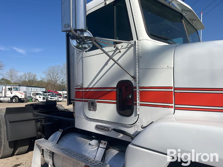 1995-freightliner-fld120-image-20