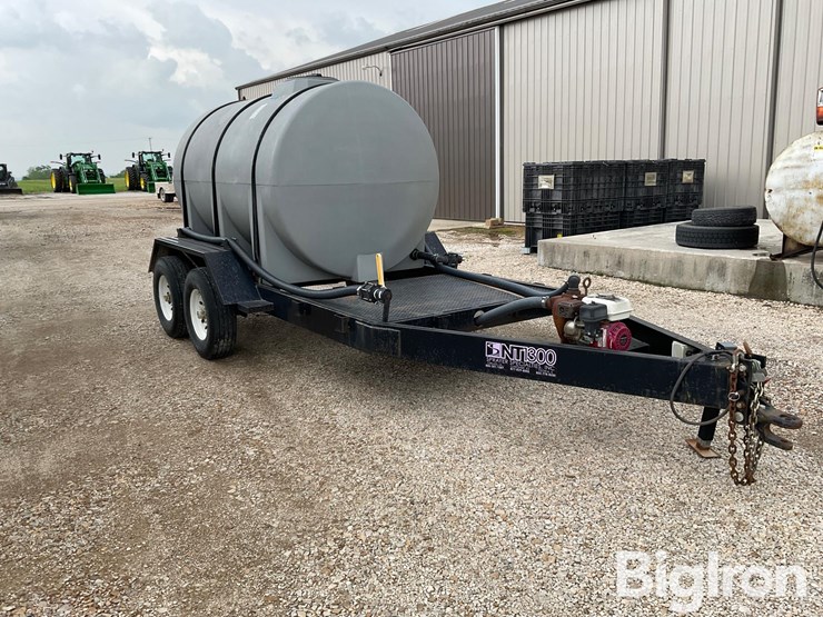 2016-sprayer-specialties-nt1300-t/a-liquid-fertilizer-tender-trailer-image-3