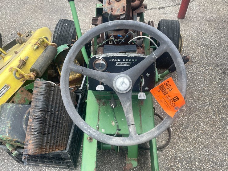 john-deere-110-image-11
