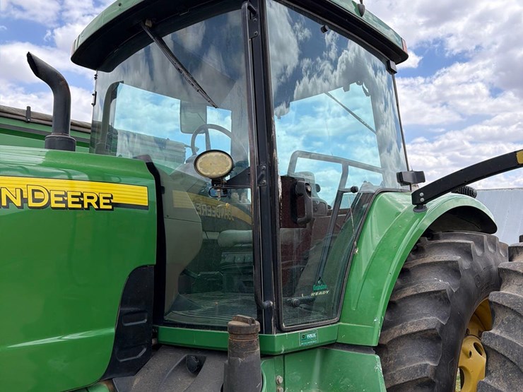 john-deere-8320-image-28