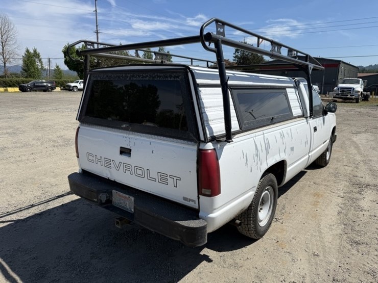 1989-chevrolet-c25-pickup-image-4