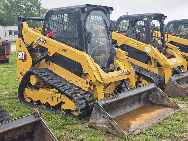 2022-caterpillar-259d3-image-2