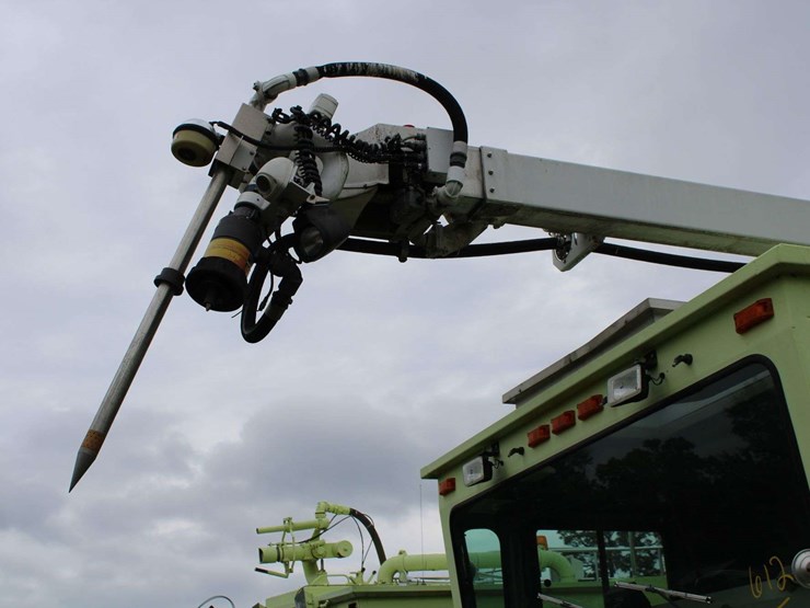 1995-oshkosh-t1500-image-3