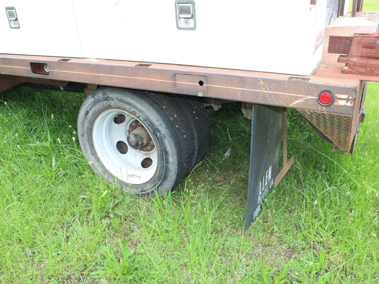 1997-gmc-3500-image-8