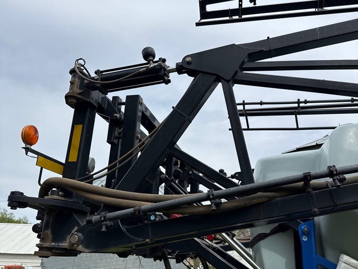 new-holland-s1070-image-37