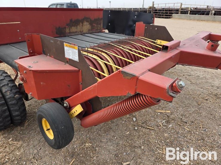 new-holland-166-image-8