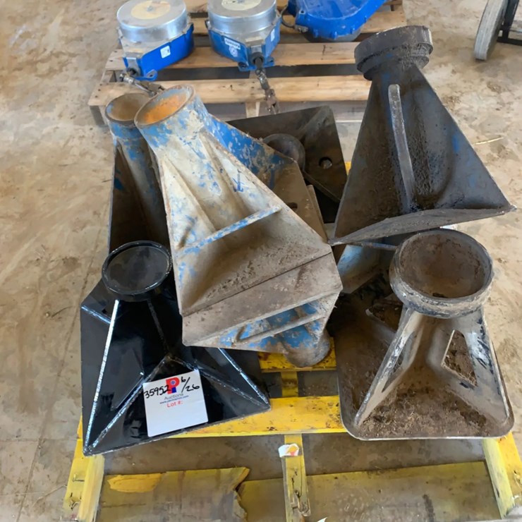 (7) WELL SERIVE RIG JACK STANDS