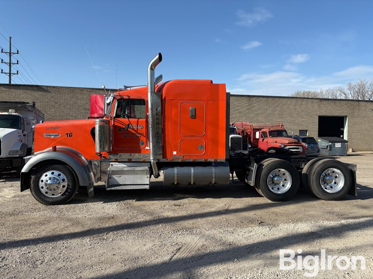 2001-kenworth-w900-image-8