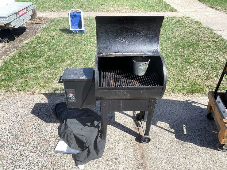 #7000-•-traeger-pellet-smoker-image-5