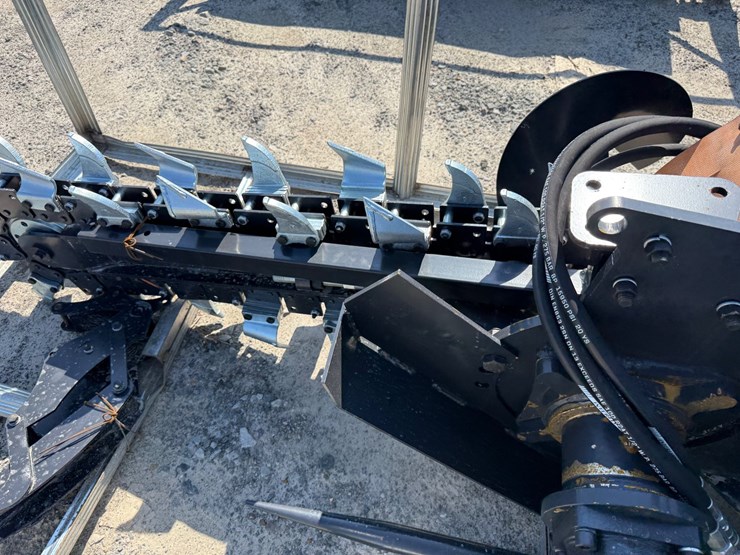#2042-•-unused-jct-skid-steer-bale-spear-inv#-45746-image-7