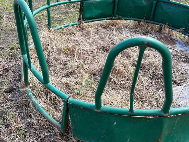 green-round-bale-feeder-image-5