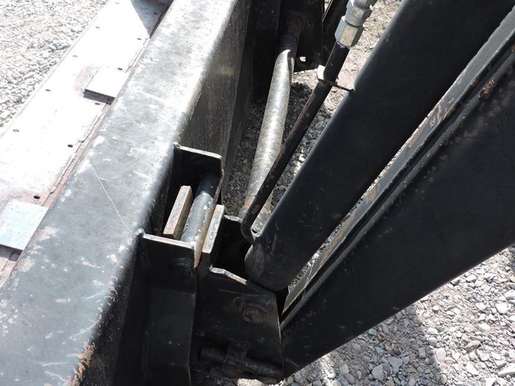 ford-7710-image-6