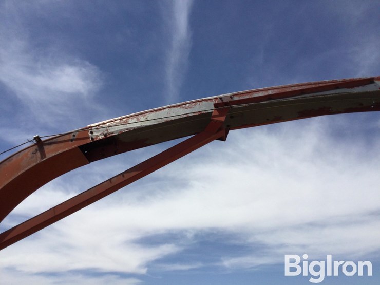 new-holland-880-image-18