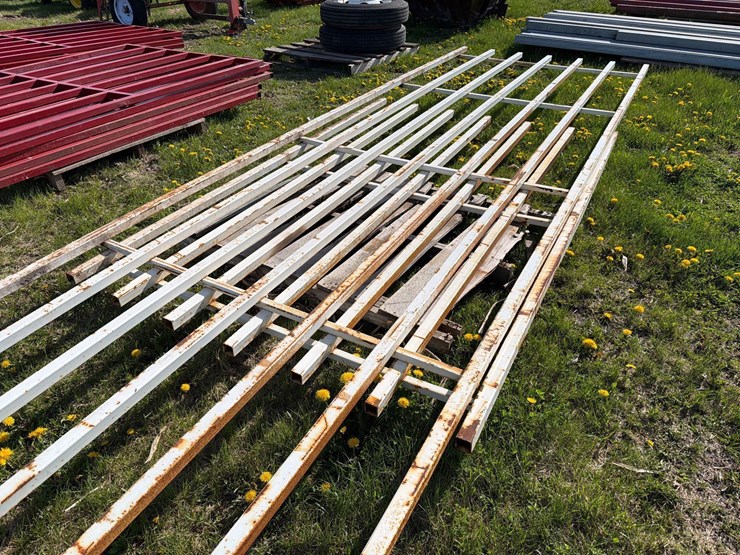 2-sections-of-fencing-image-5
