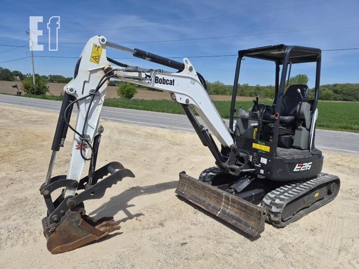 2020-bobcat-e26-image-5