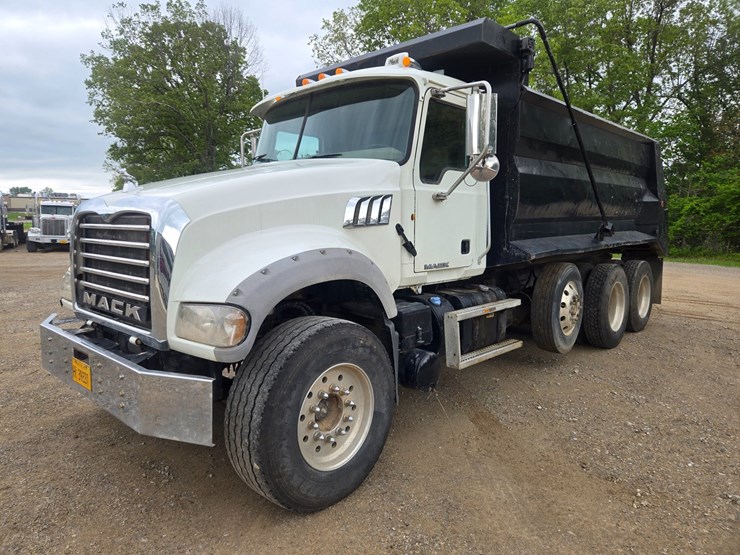 #24295-•-2011-mack-gu713-dump-truck-image-3