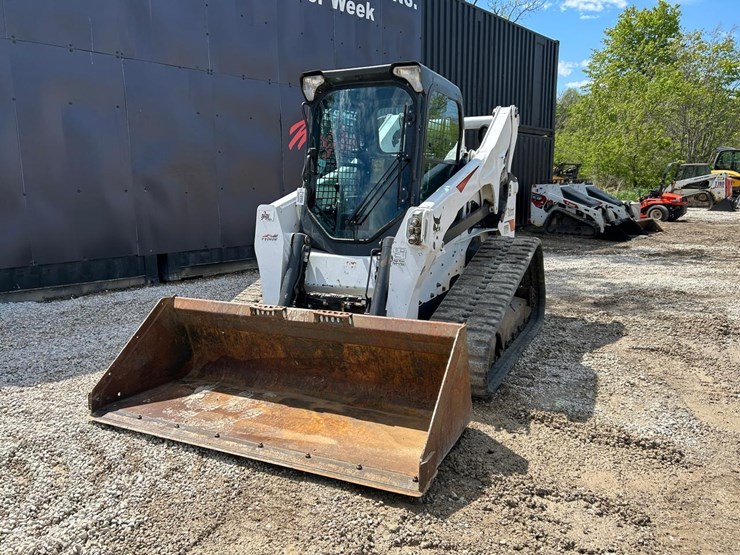 2022-bobcat-t870-image-8