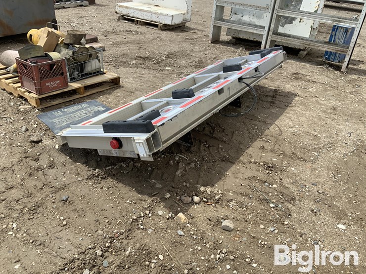 reitnouer-trailer-bumper-image-7