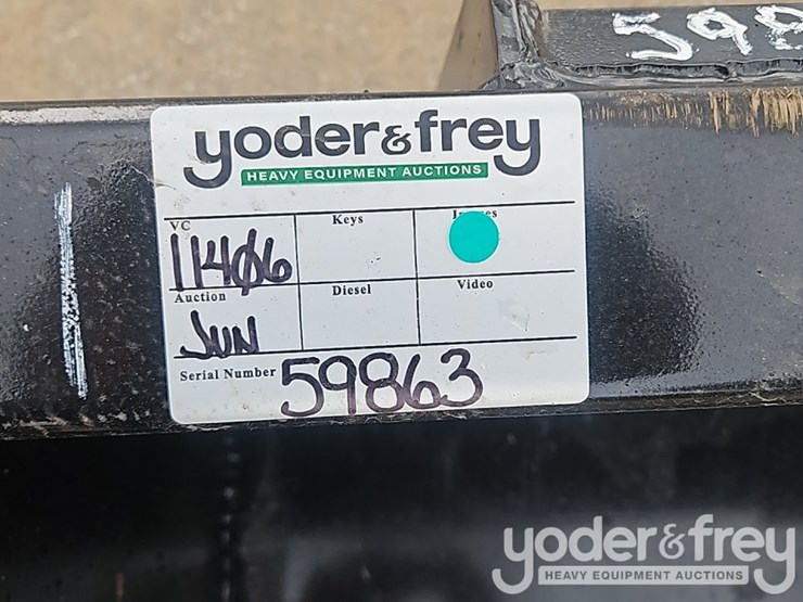 unused-60"-skidsteer-bucket-image-10
