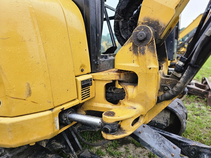 caterpillar-305e2-image-10