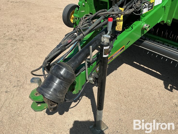 2021-john-deere-560r-image-11