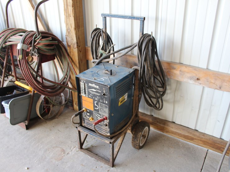miller-ac-dc-welder-w/-leads-image-2